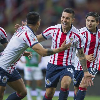 Chivas saca la casta y detiene la racha del León