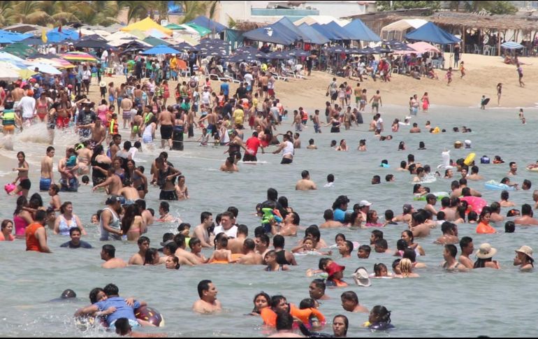 En afluencia turística se proyectó el arribo de más de 500 mil turistas para las dos semanas y llegaron 493 mil 525 visitantes. NTX/ARCHIVO