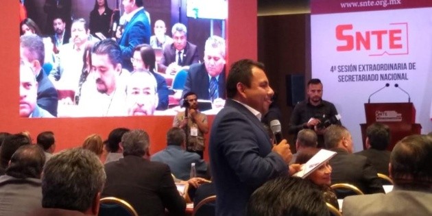 En encuentro, el SNTE pide mejoras al ISSSTE