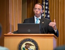 El fiscal general adjunto estadounidense, Rod Rosenstein, participa en el Simposio Nacional de Ciencias Forenses en el Departamento de Justicia de Washington. EFE/M. Reynolds
