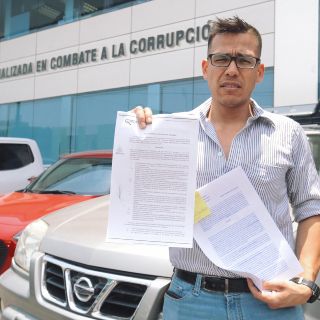 Mecánicos denuncian a Alfaro por corrupción en verificación vehicular