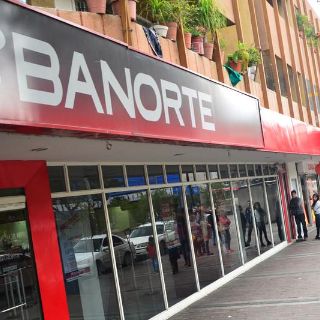 Banorte cancela corresponsalías desde el Oxxo