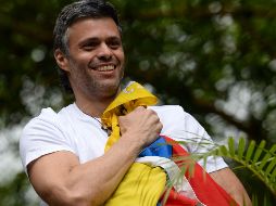 El opositor venezolano Leopoldo López fue liberado hoy en Caracas por militares con un 