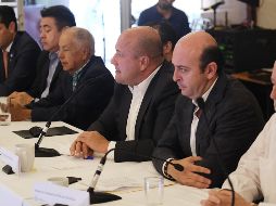 Enrique Alfaro habla durante la firma del Acuerdo General para el Fortalecimiento de la Paz y la Justicia Laboral. ESPECIAL