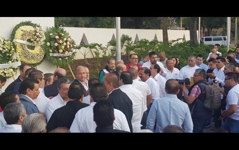 Sindicatos oficiales condicionan apoyo a Reforma Laboral