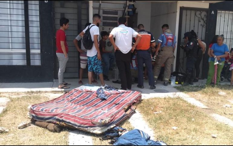 Debido a la gravedad de las quemaduras, el hombre fue llevado al Hospital Civil Viejo. ESPECIAL / Policía de Tlajomulco