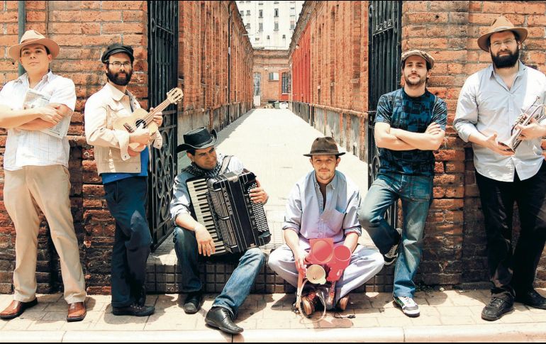 La agrupación celebrará 13 años en suelo tapatío. EL UNIVERSAL