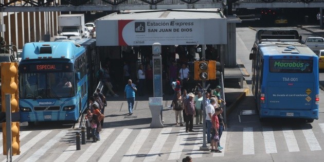 Crecen quejas por mal servicio en Macrobús | El Informador
