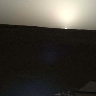 Muestran nuevas imágenes de amanecer y atardecer en Marte