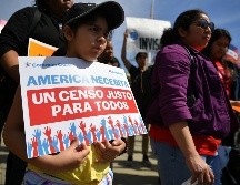 El conteo del próximo censo podría ser inferior todavía si la población hispana se niega a participar. La posibilidad de preguntar sobre la ciudadanía de la gente ha generado protestas en EU. AFP/ARCHIVO