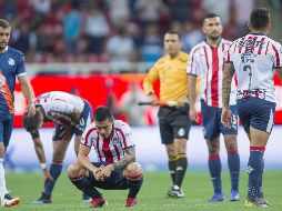 Pérez (en cuclillas) lamenta que las lesiones hayan afectado su rendimiento. MEXSPORT/ARCHIVO