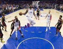 Joel Embiid encabezó el ataque de Filadelfia al aportar 33 puntos para la victoria de su equipo. AFP/M. Leff