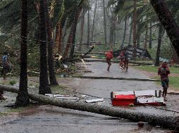 Según las previsiones meteorológicas, el ciclón continuará moviéndose tierra a dentro hacia el noreste, perdiendo fuerza mientras continúa su camino hacia Bangladesh. EFE / Str