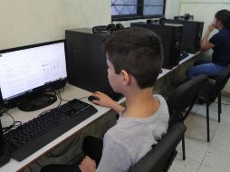 El Presidente indica que la CFE cuenta con 50 mil kilómetros de red de fibra óptica que puede ser concesionada para llevar la conectividad a Internet, sobretodo en zonas alejadas. EL INFORMADOR / ARCHIVO