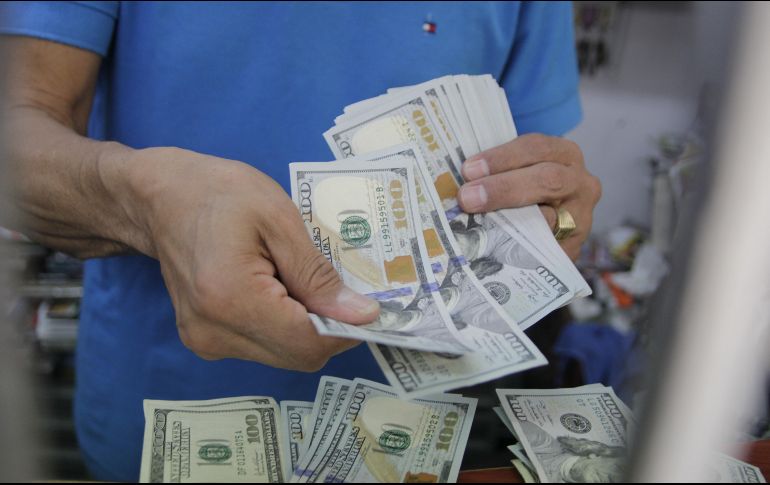 La moneda se adquirió en un precio mínimo de 17.85 pesos. EL INFORMADOR/ARCHIVO