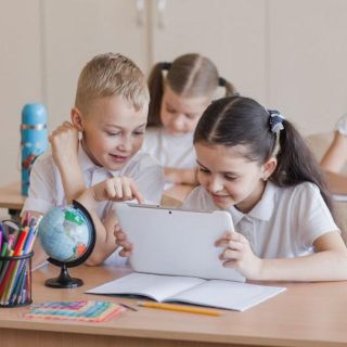 Educación, tecnología y docencia: una triada potencialmente funcional