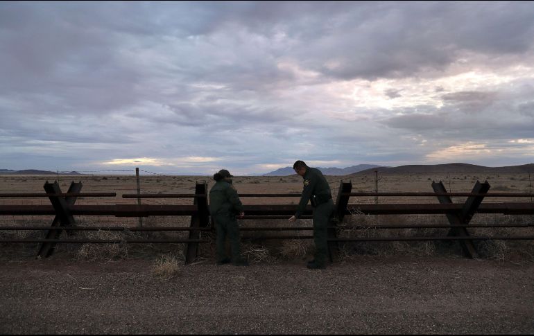 Los cuatro migrantes fueron detenidos y enfrentarán cargos federales de inmigración. AFP/ARCHIVO