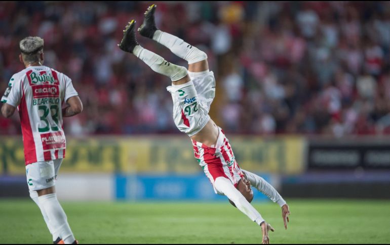 Así festejó Cristian Calderón el gol de la victoria de los necaxistas. MEXSPORT