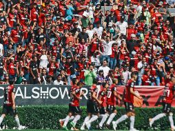 Ayer, en el cierre del torneo, los rojinegros derrotaron 2-0 al Monterrey. EL INFORMADOR / G. Gallo