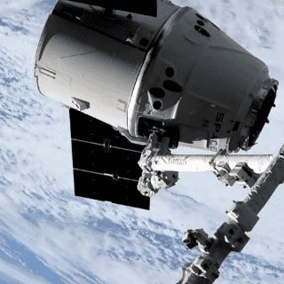 Cápsula de Space X llega a la Estación Espacial Internacional