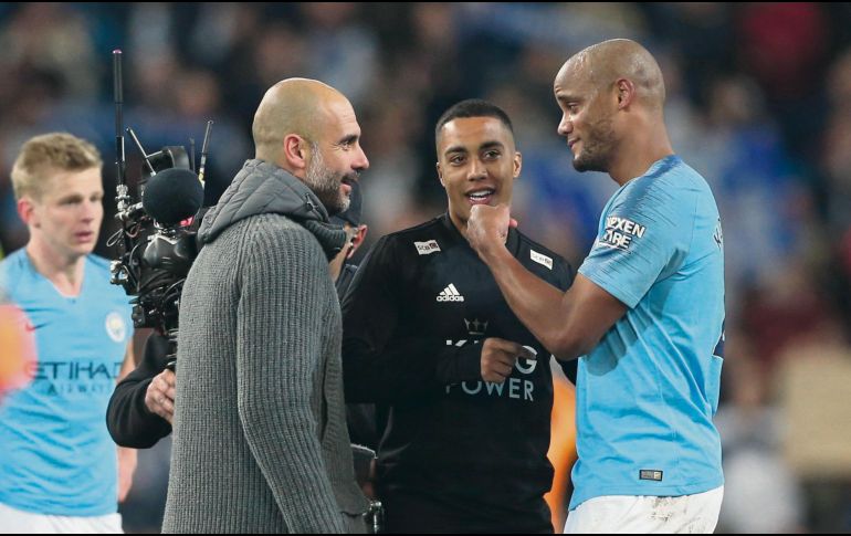 El cierre de la Liga Premier no permitirá errores entre sus únicos aspirantes al título. EFE