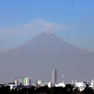 Bajan nivel de alerta del volcán Popocatépetl