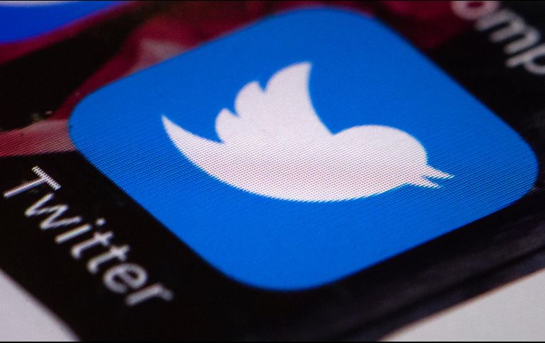 La función ''retuitear con comentario'' permite ahora agregar a mensajes compartido una imagen animada. AP / ARCHIVO