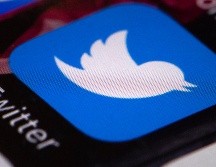 La función ''retuitear con comentario'' permite ahora agregar a mensajes compartido una imagen animada. AP / ARCHIVO