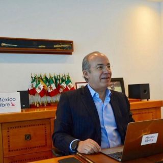 Felipe Calderón anuncia su regreso a Instagram