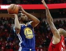 Golden State y Houston se verán las caras de nuevo esta noche. AFP