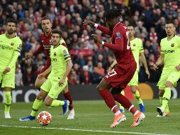 La imagen que le dio la vuelta al mundo fue tiro de esquina de rutina. EFE