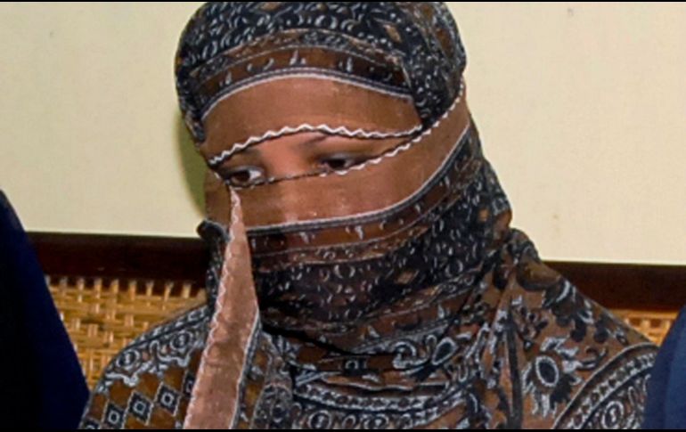 La mujer fue amenazada de muerte por extremistas islámicos. AP