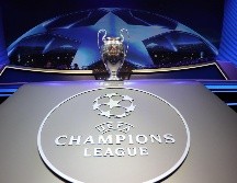 Según ese plan, habría cuatro grupos de ocho equipos, lo que aumentaría el número de partidos europeos, y un sistema de ascenso-descenso. AFP / ARCHIVO