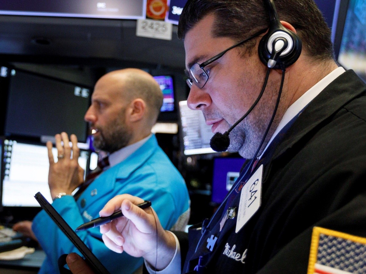  Wall Street cierra mayormente a la baja