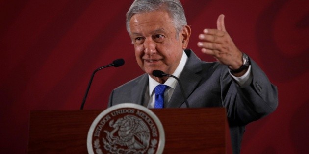 "Deuda de Pemex es como deuda soberana": L&oacute;pez Obrador