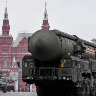 Rusia exhibe su poderío militar y anuncia reforzamiento