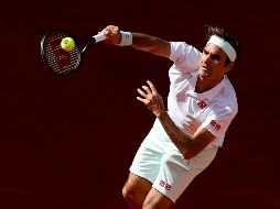 Federer se medirá en cuartos de final al austriaco Dominic Thiem, vencedor antes del italiano Fabio Fognini (12) por 6-4, 7-5. EFE / K. Huesca