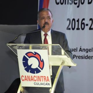 Edil de Culiacán toma con humor "fake news" sobre ataque de gato