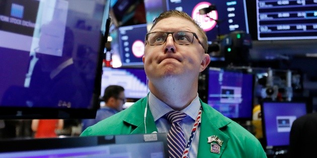 Wall Street termina con baja moderada