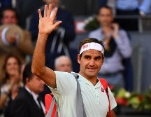 Federer comenzó arrollador el primer set, pero al final cae en dos horas y diez minutos. AFP/G. Bouys