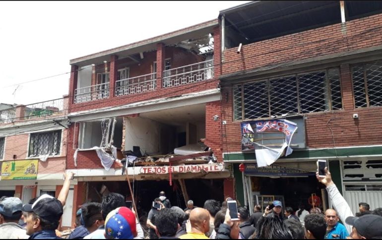 Reportan afectaciones en las construcciones aledañas a la fábrica afectada. TWITTER/@BluRadioCo