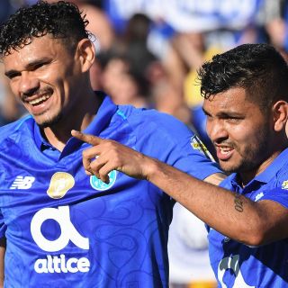 Porto gana y la Liga portuguesa se definirá en la última jornada