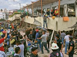 Trabajos de rescate en el colegio Enrique Rébsamen que colapsó en el sismo del 19 de septiembre de 2017. EL UNIVERSAL