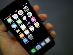 Los programas sponseware y stalkerware son utilizados frecuentemente para monitorear o espiar la actividad de llamadas y mensajes, sin el consentimiento del usuario. AFP / ARCHIVO