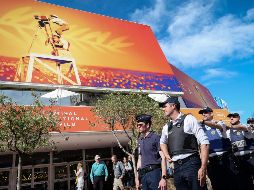 Policías realizan recorridos de vigilancia en vísperas de la apertura del 71 Festival de Cine de Cannes. AFP / A. Pizzolli