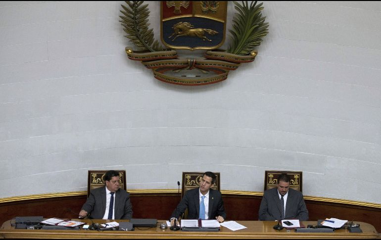 Diez diputados de la Asamblea Nacional, entre ellos Zambrano, han sido acusados de participar en el fallido levantamiento contra Maduro. AP/ARCHIVO