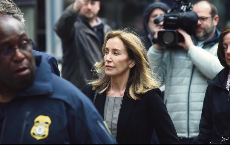 La actriz a su llegada al tribunal federal de Boston. AP