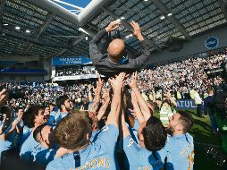 El domingo el City festejaba su bicampeonato en Inglaterra, antes de enterarse de lo que se podría venir para la próxima campaña. AFP