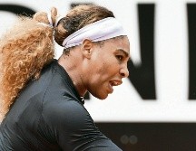 Serena Williams reapareció en Roma después de tres años de ausencia y enfrentará a su hermana Venus en arcilla por primera vez en 17 años. EFE / E. Ferrari