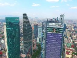 El atacante habría sido detenido por elementos de la Policía de Investigación en el edificio más grande de la capital. TWITTER / @Reporte_Indigo